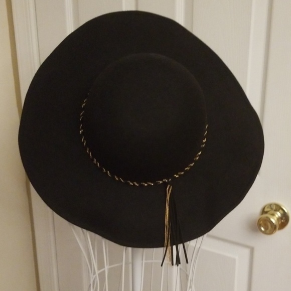 💚💐Fabulous Black hat!🌹🛍 - Picture 5 of 8